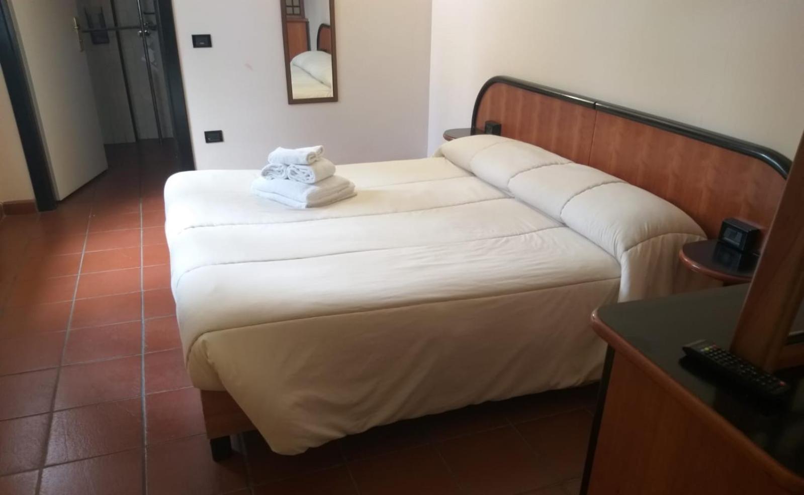 Lh Albergo Il Picchio Pescasseroli Bagian luar foto