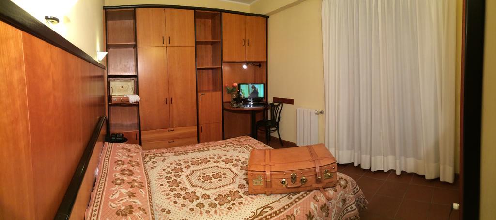 Lh Albergo Il Picchio Pescasseroli Ruang foto